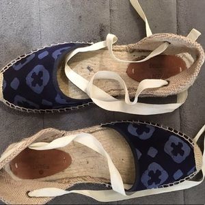 Patterned jute platform espadrilles sandals
